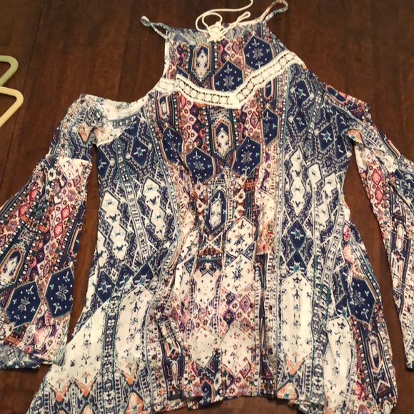 Anthropologie Tops - Long sleeve boho top with belle sleeves Large